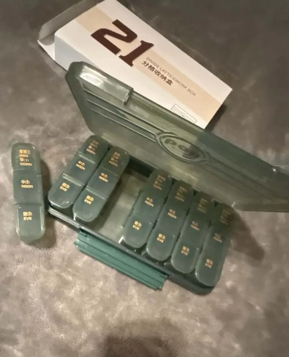 21-Grid Portable Weekly Pill Organizer, 3 Times a Day Medication Storage Box